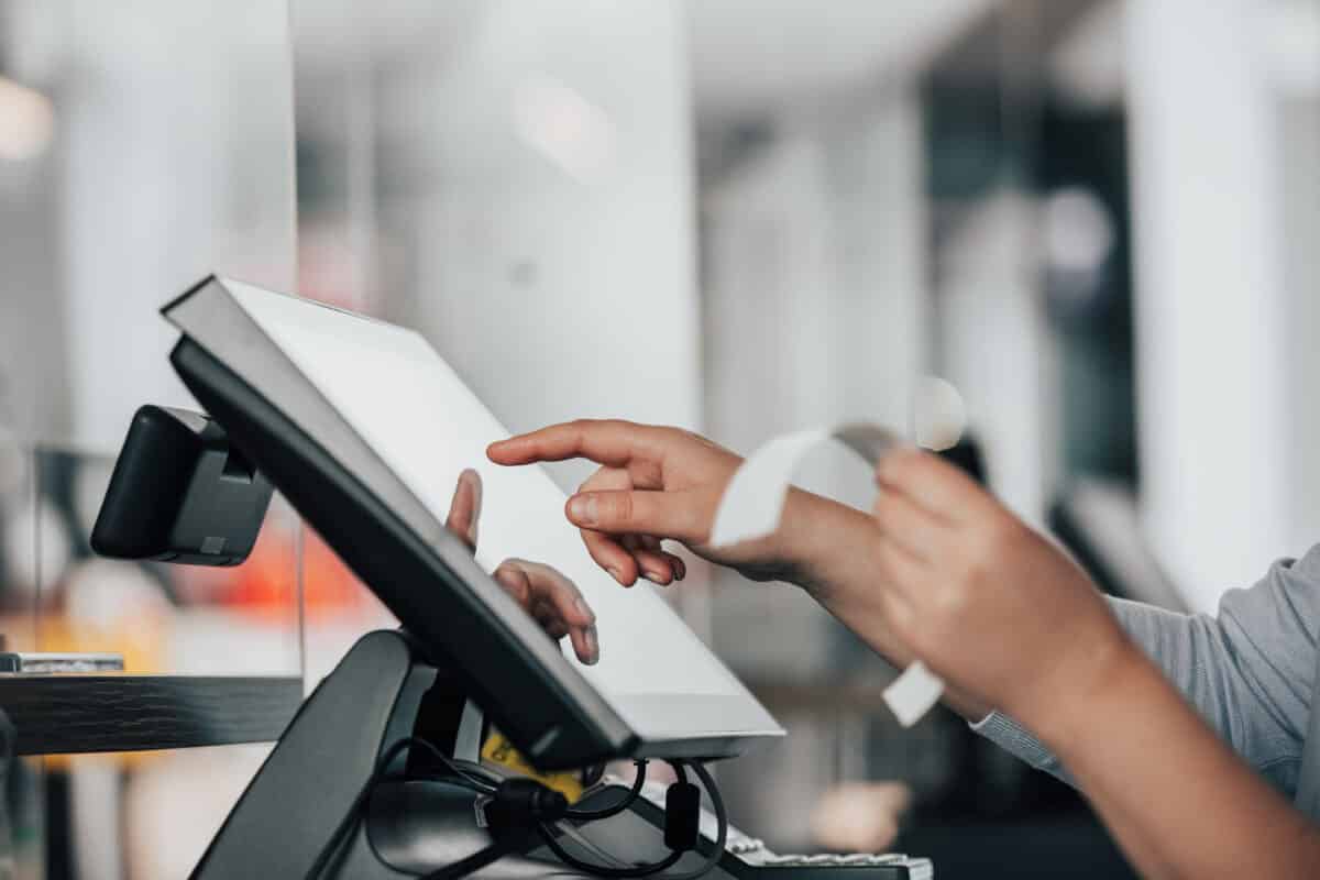 Comment louer une caisse enregistreuse professionnelle ?