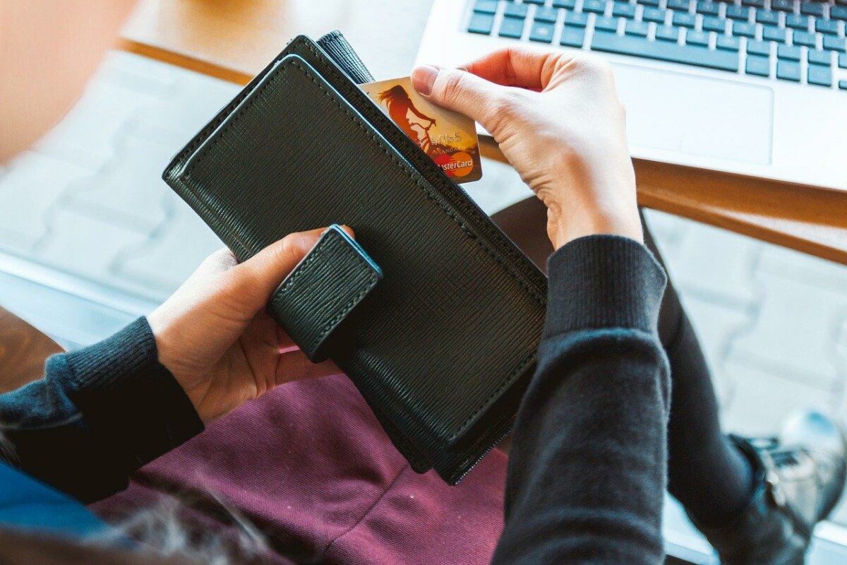 Comment déposer un chèque sur une banque en ligne ?
