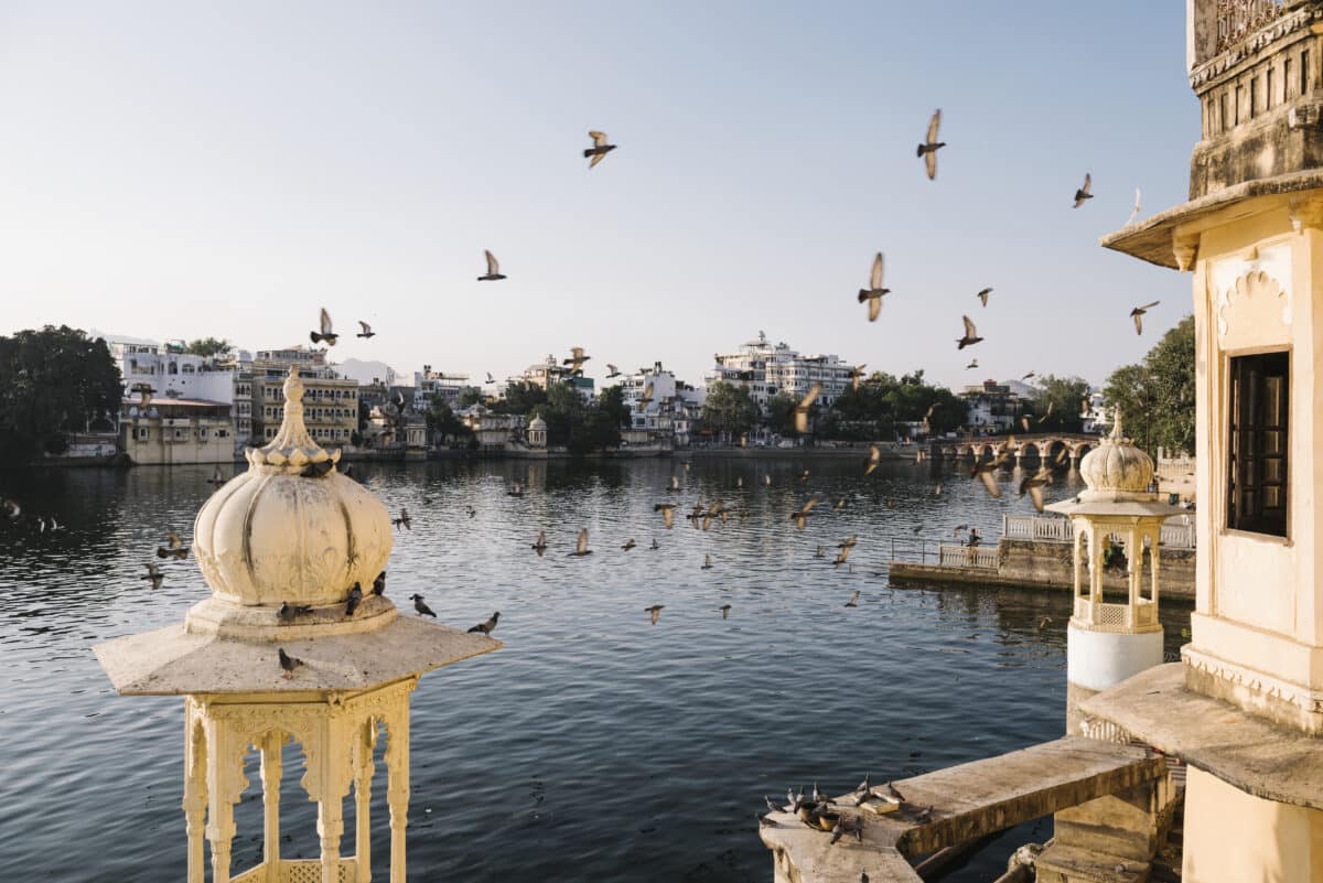 Dans le Rajasthan comme ailleurs en Inde, monuments traditionnels côtoient les projets immobiliers modernes sur le modèle occidental