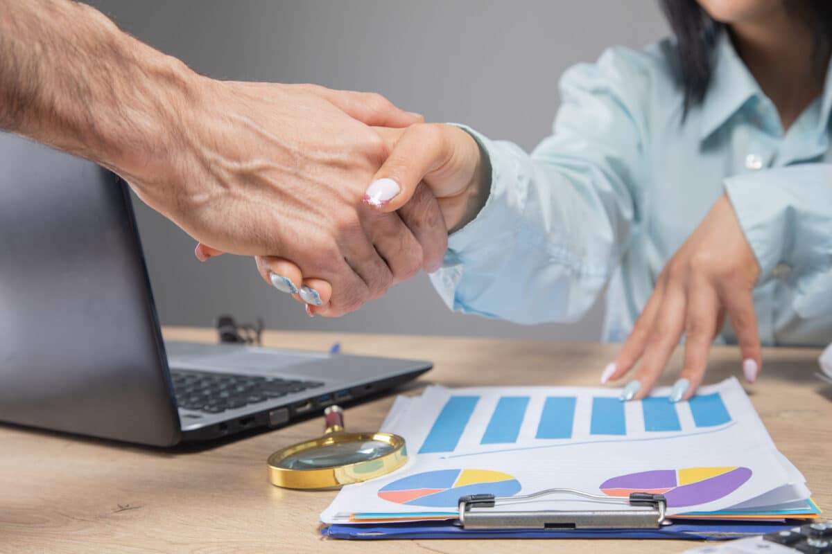 Lancer un business sans budget : mission impossible ou défi réalisable ?