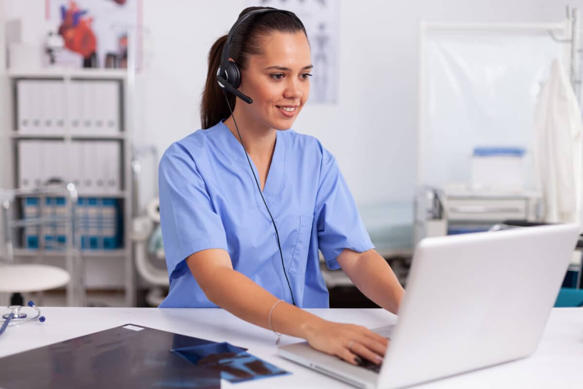 Secrétariat médical externalisé : la solution pour moderniser les cabinets médicaux ?