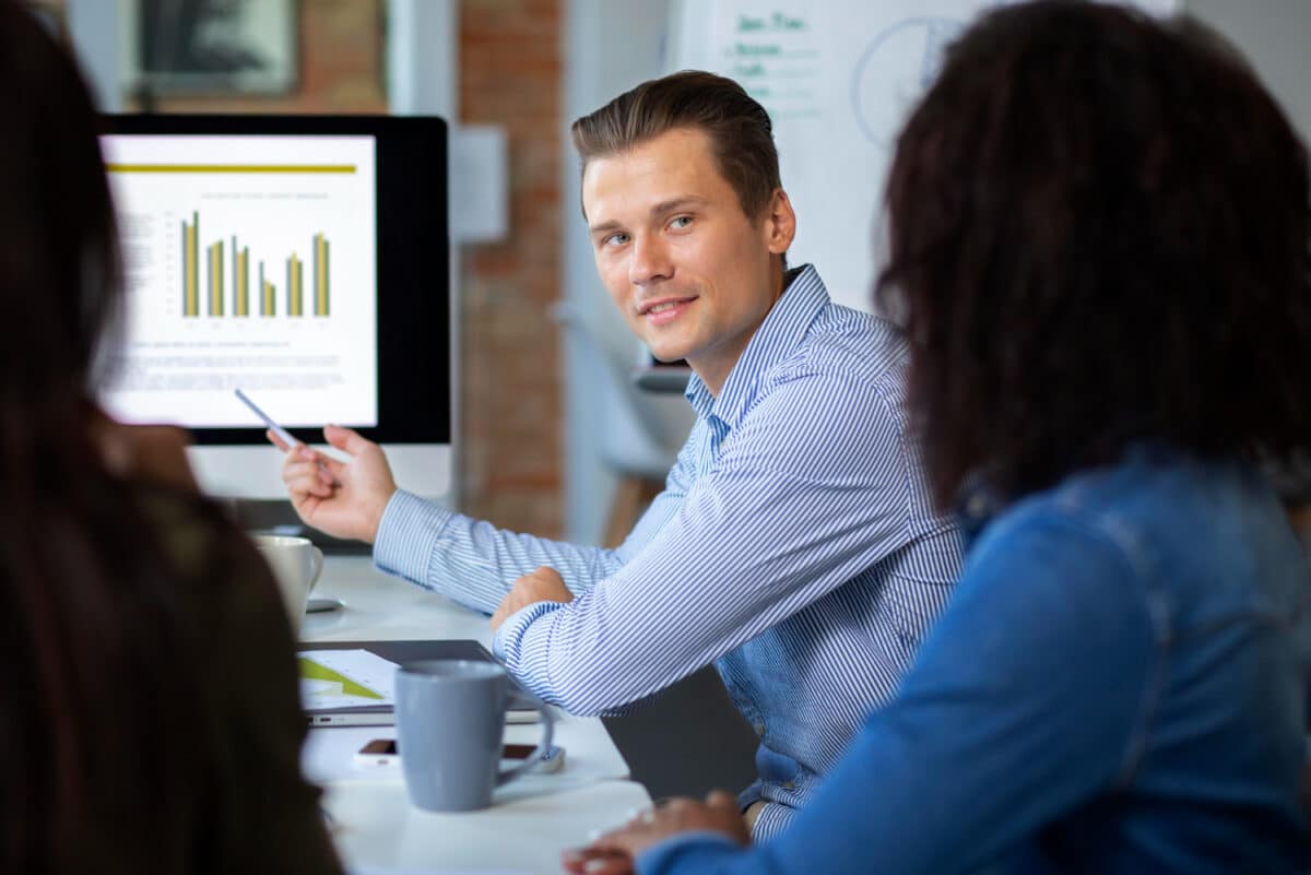 Data Analyst : quelles formations pour une reconversion réussie ?