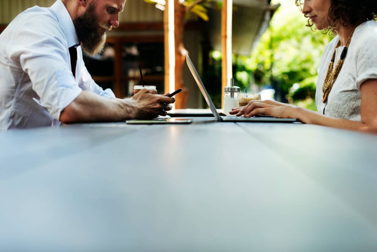 Pour garantir le succès d'une franchise restauration, il est essentiel de définir un business plan et de ne pas hésiter à le faire évoluer