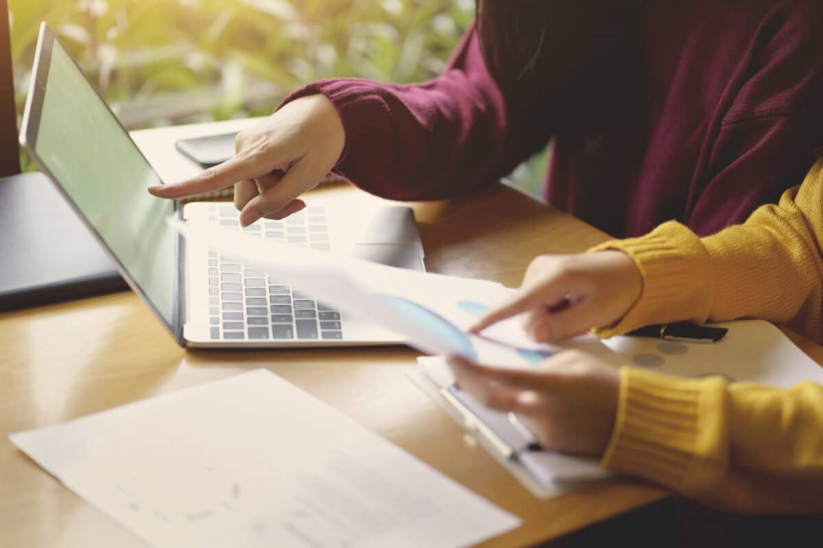 De nombreux services en ligne simplifient les démarches liées aux annonces légales